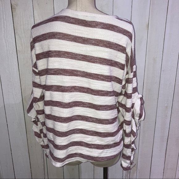 Doe & Rae Flutter Sleeve Stripe Top - Picture 7 of 8